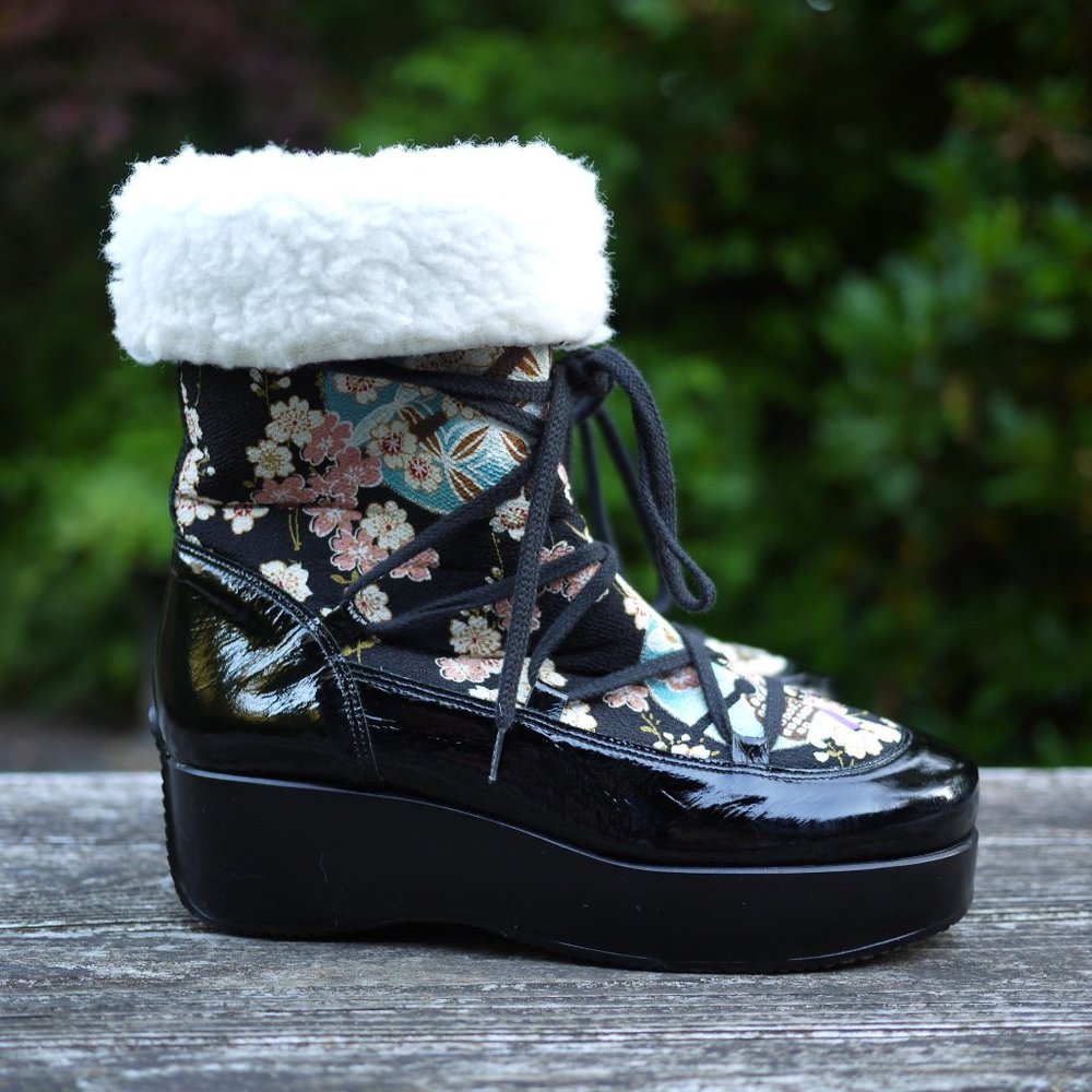 Barclay Japonica Kimono Print Platform Boots